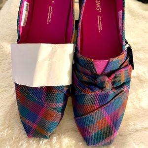 NWB Alpartgata plaid with bow detail